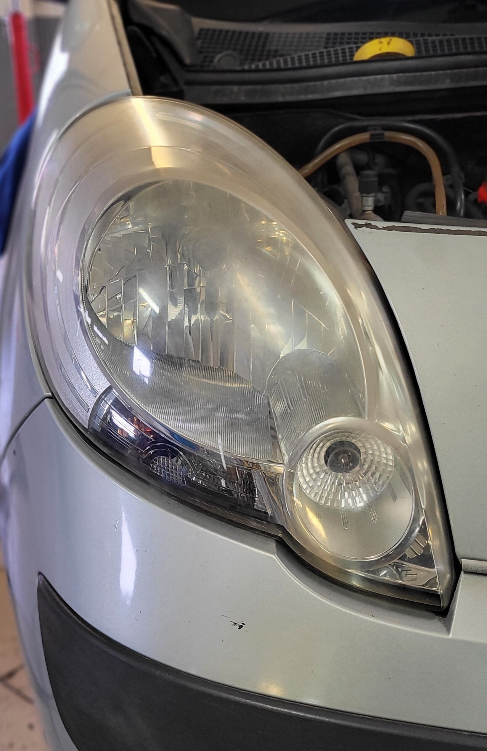 Kangoo – Polerowanie reflektorów – zdjęcie 1 z 2