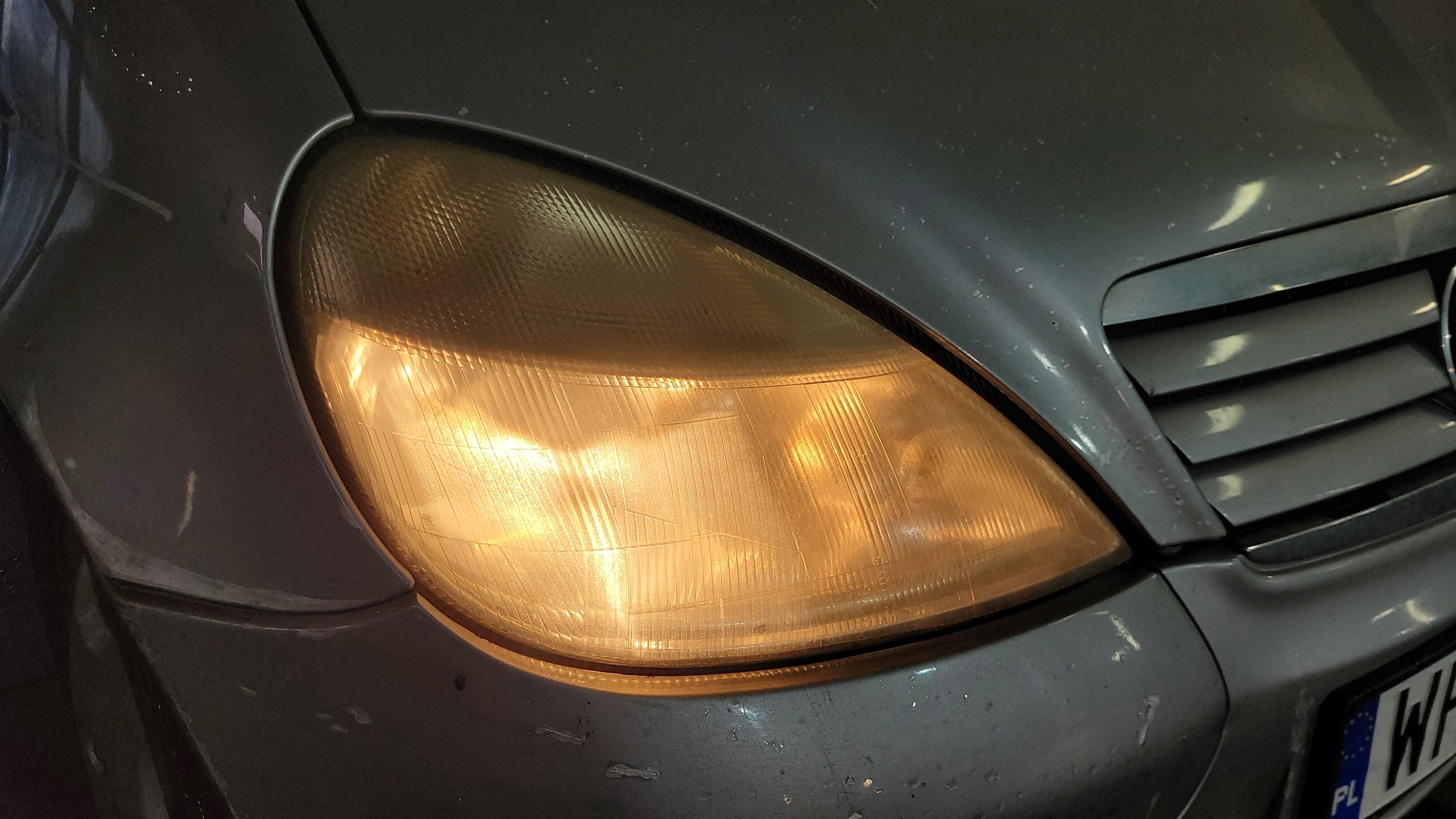Klasa A – Polerowanie reflektorów – zdjęcie 1 z 4
